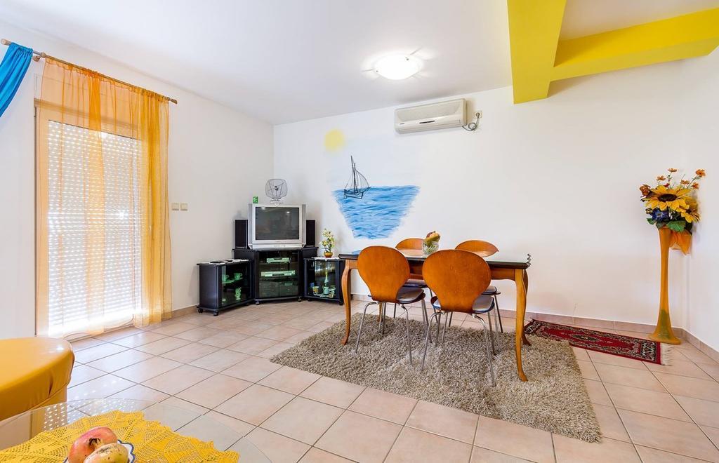 Apartment Ellis Premantura Exterior foto